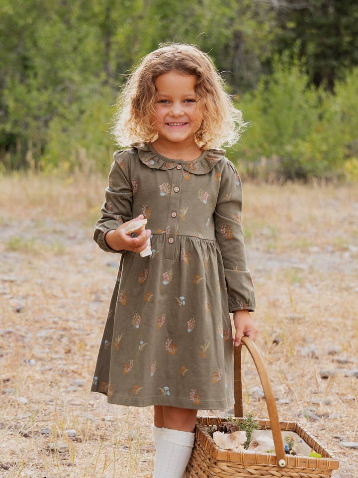 Robe à col à volants - Champignons de lichen pour la vente par City Mouse Studio