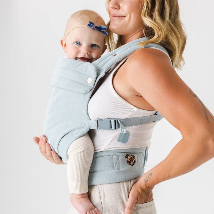 Mabē Baby Carriers – wholesale Baby carrier – The Monarch Carrier - Dream Wash Denim4