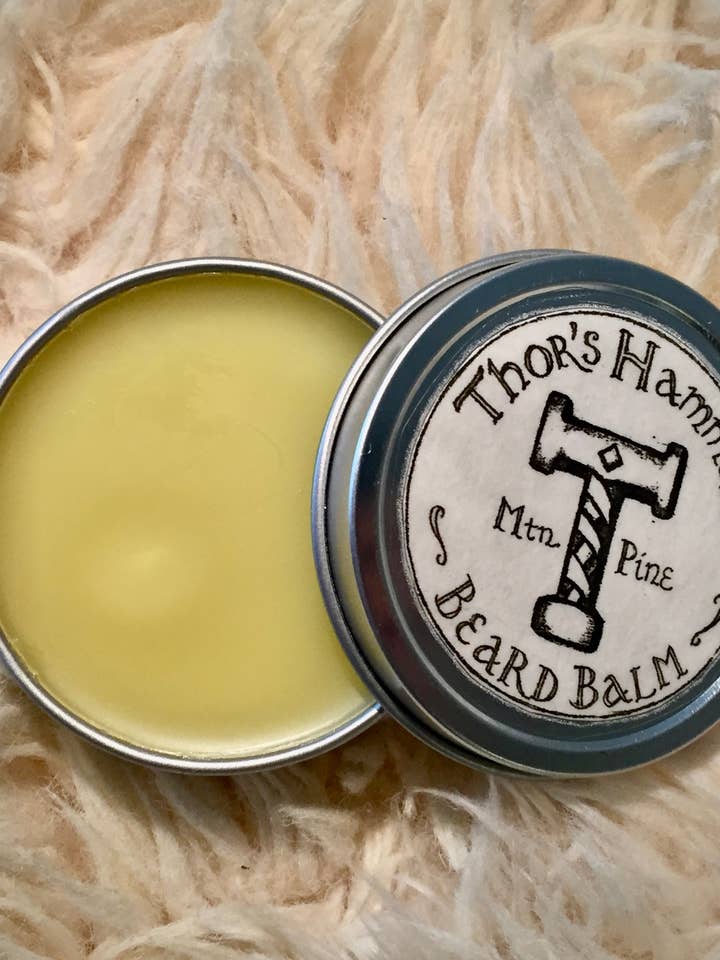 Bálsamo y acondicionador para barba Thor's Hammer Mountain Pine, 2 onzas para venta al por mayor de Freyja's Magic