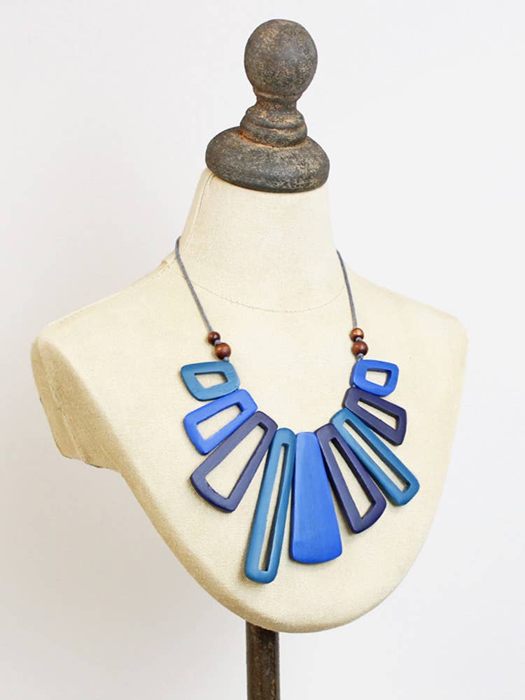 Suzie Blue – Engroshandel Perlehalskæde – TRÆ "KASANDRA" HALSKÆDE1