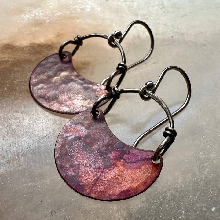 Koperen Halvemaan Oorbellen voor wholesale door Jennifer Kahn Jewelry