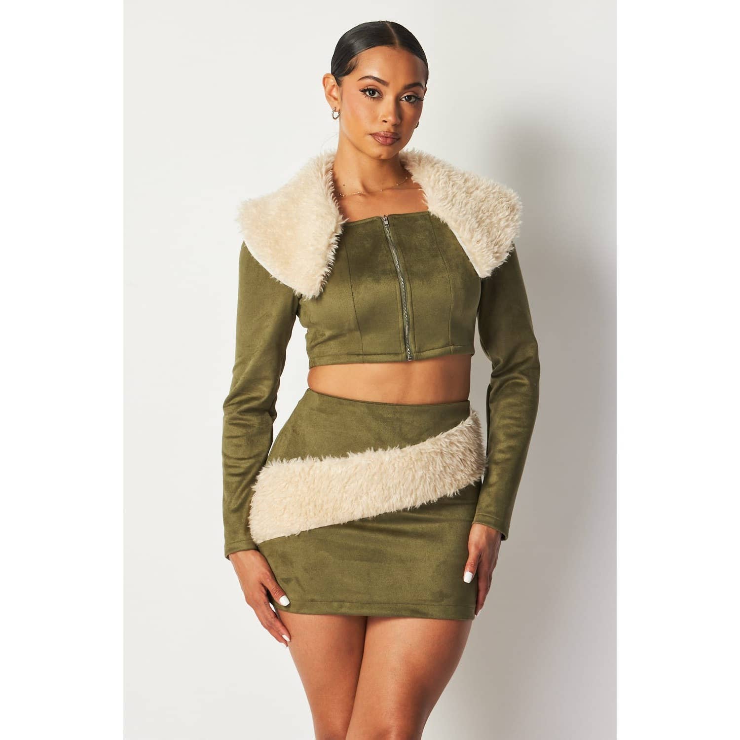 Black Pearl Clothing – wholesale Top & skirt set – Women's – FASHION FORWARD SKIRT SET0