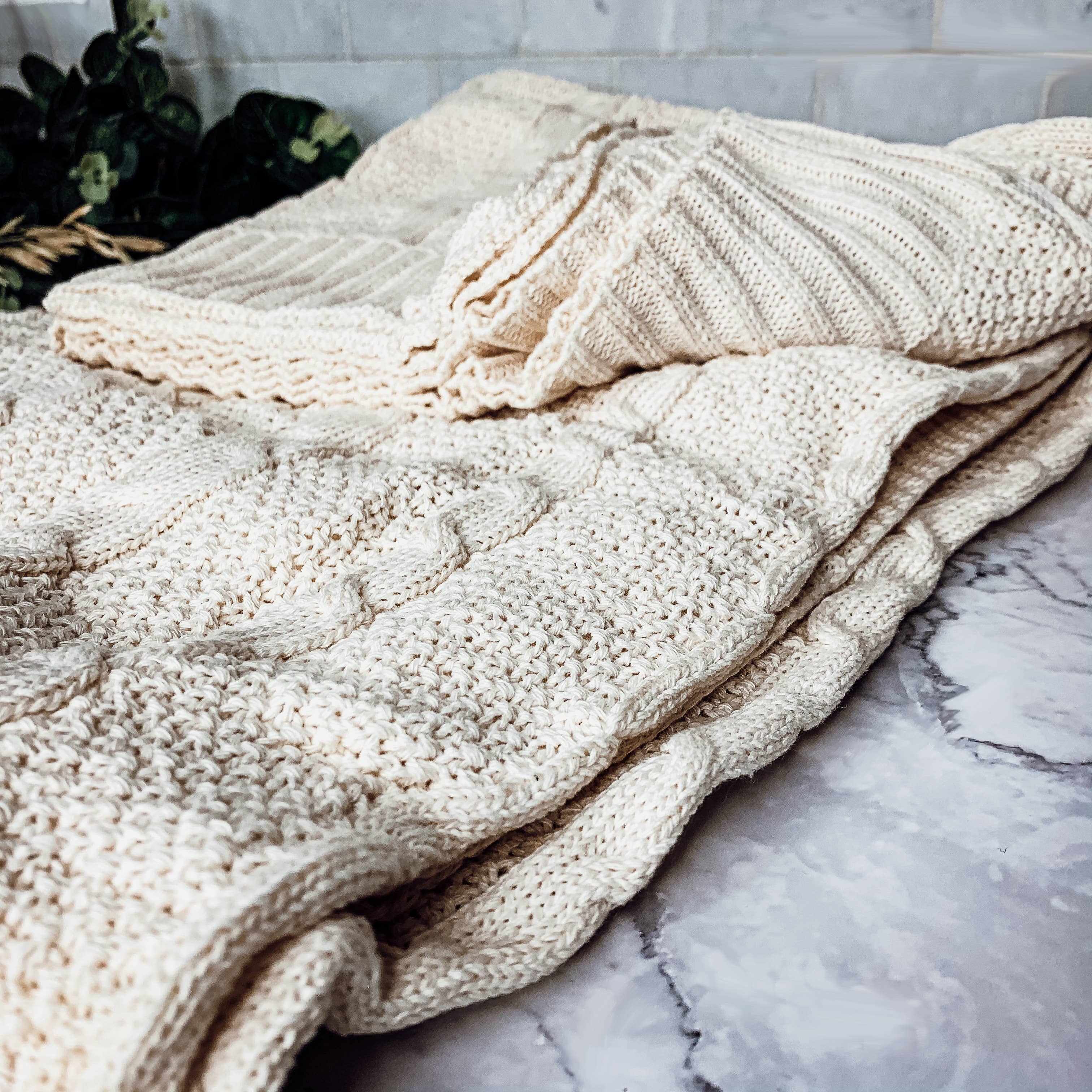 Gia Roma - Venta al por mayor Mantas de sofá - Manta vegana de algodón neutro, tipo suéter color marfil15