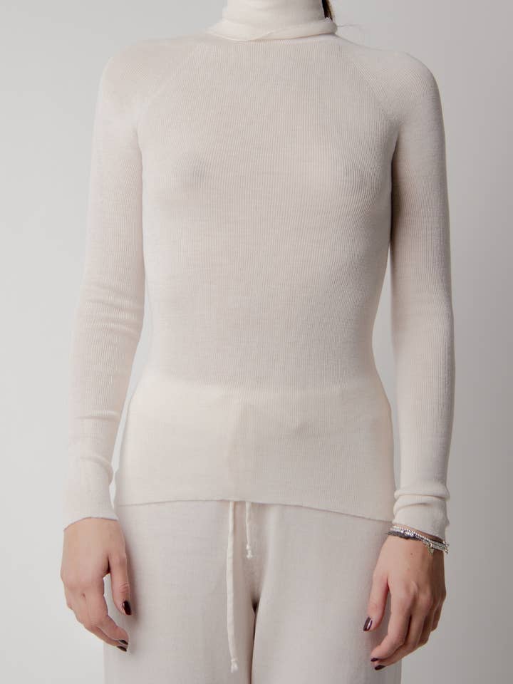 Lèmme - Wholesale Knit Top - Women's - Ribbed turtleneck in extra fine merino wool (3D knit)8