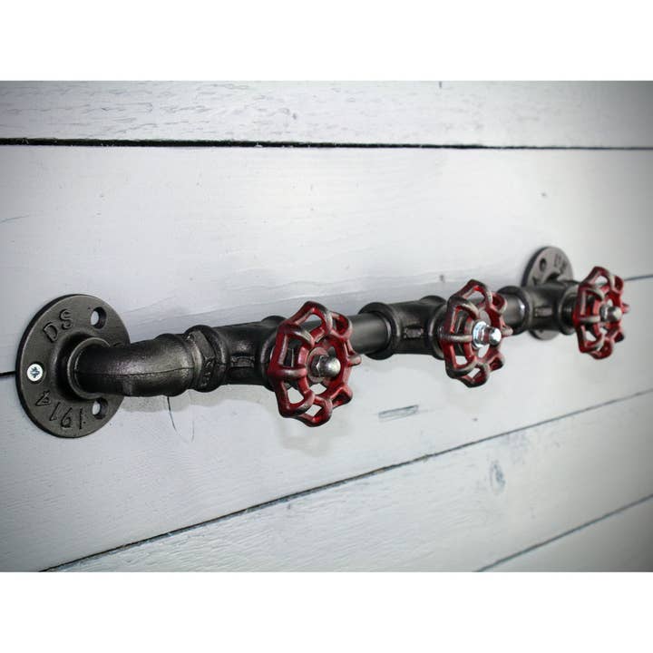 Väggmonterad klädhängare i metall - Industriell inredning #2 för wholesale av Strange Workshop