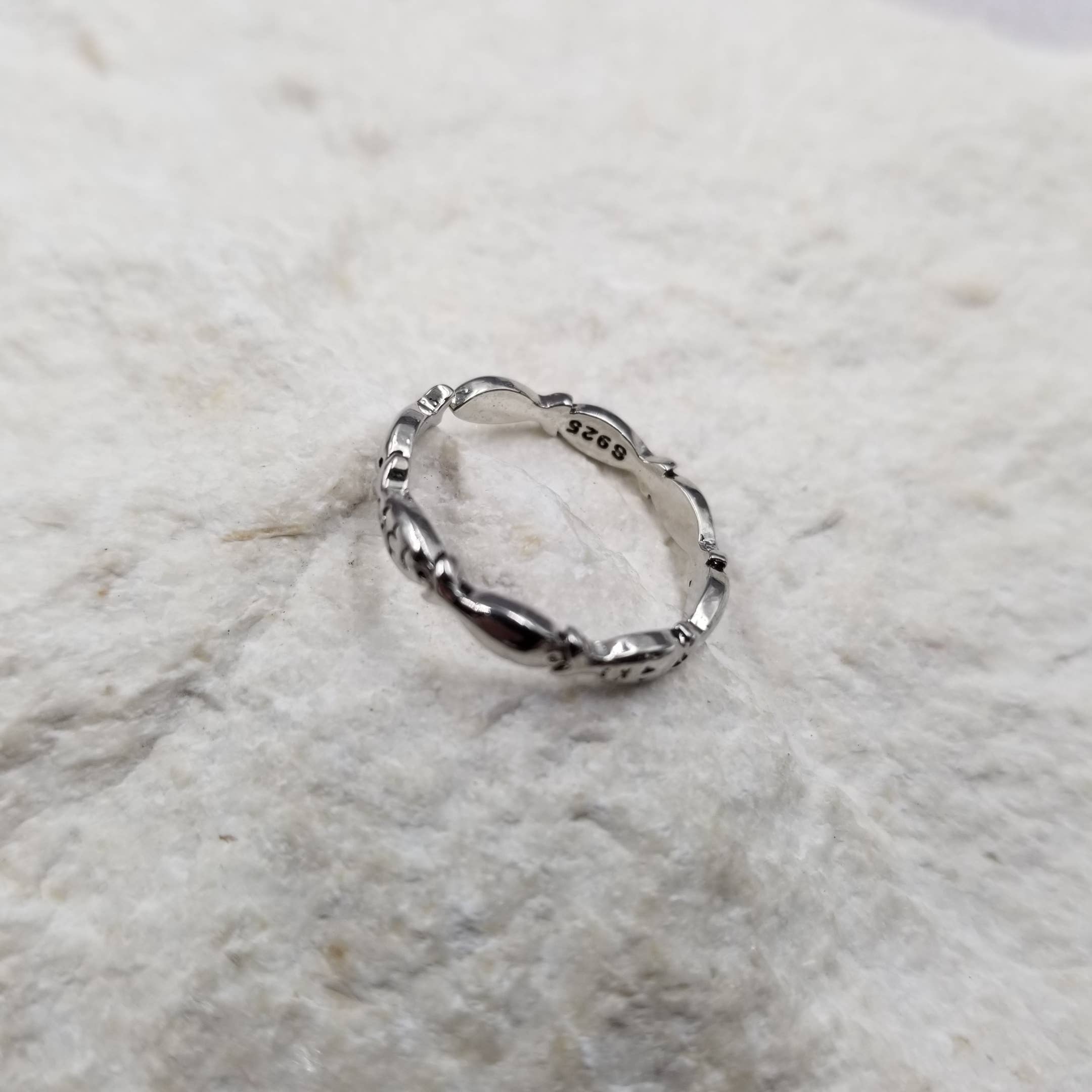 Treasure Wholesale - Wholesale Band/Stacked Ring - Silver Little Fish Ring2