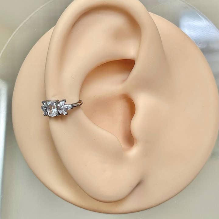 Elara Body Jewelry - Wholesale Single Earring - Gold Conch or Helix Earring (16G | 8mm or 10mm | Titanium | Silver or Gold)9