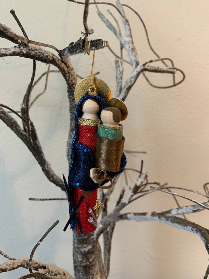 Ornamento in legno per bambola di Nostra Signora del Perpetuo Soccorso per la vendita all'ingrosso da parte di Our Saint Family