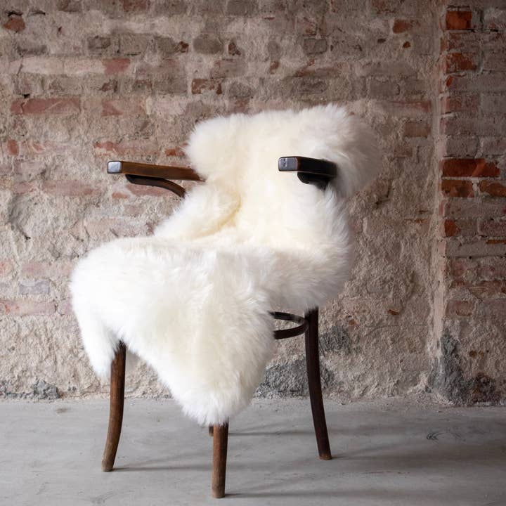 Van Buren - Wholesale Throw Blanket - Texel sheepskin white