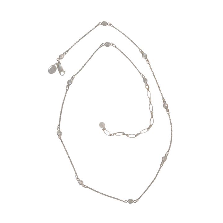 La version courte « Tiff » pour la vente par Debra Fabian JEWELRY DESIGN