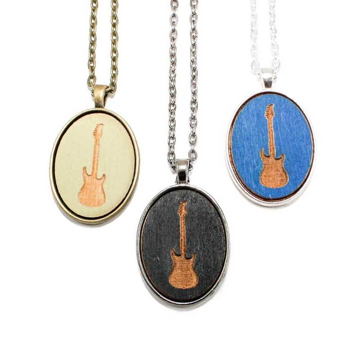 Petit pendentif Cameo - Guitare électrique pour la vente par Once Again Sam