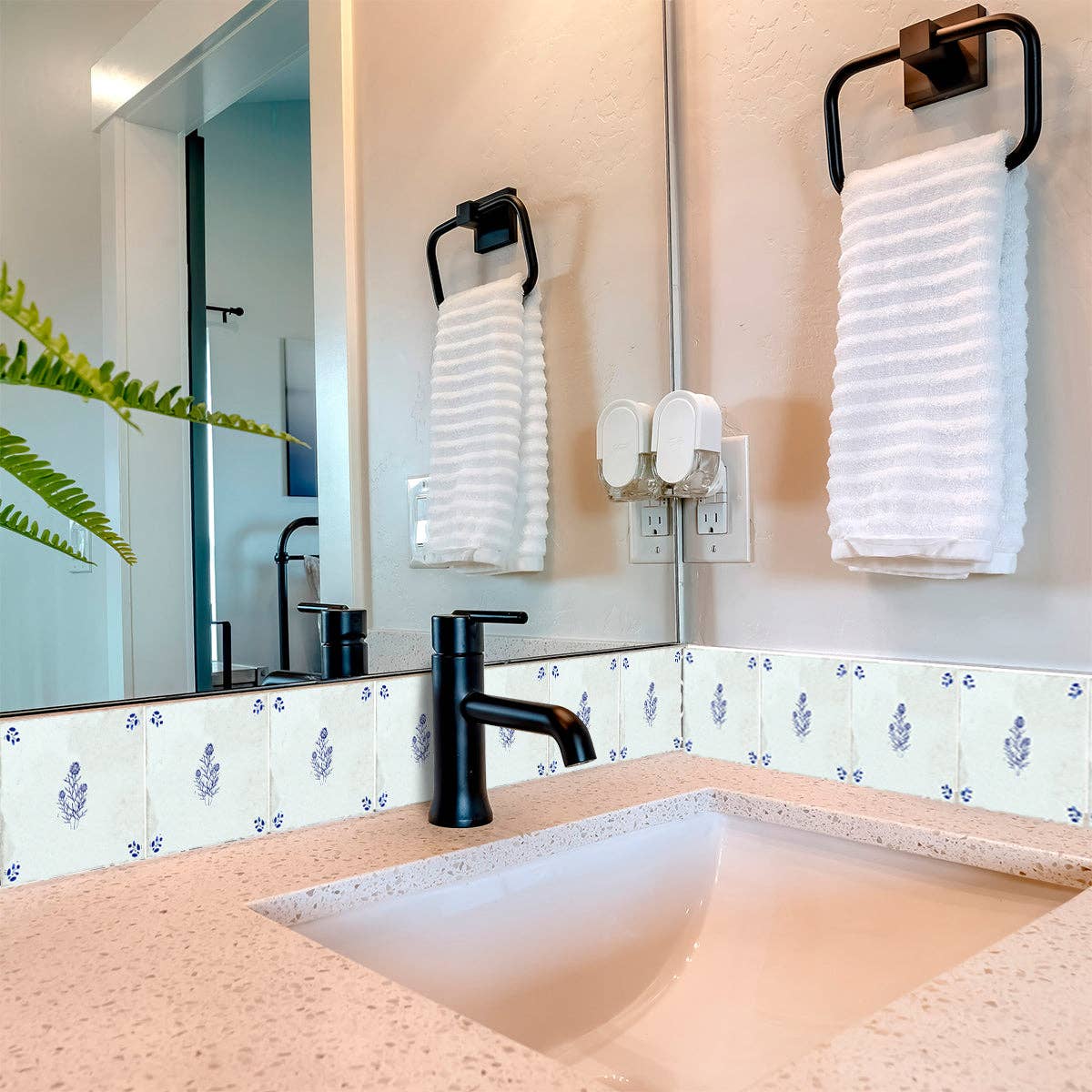 Mi Alma LLC - Wholesale Wall Tile - Hand-Drawn Delft Flower Design Tile Stickers – Easy Peel & Stick Wall Tiles for Effortless Home Makeover Model - D521