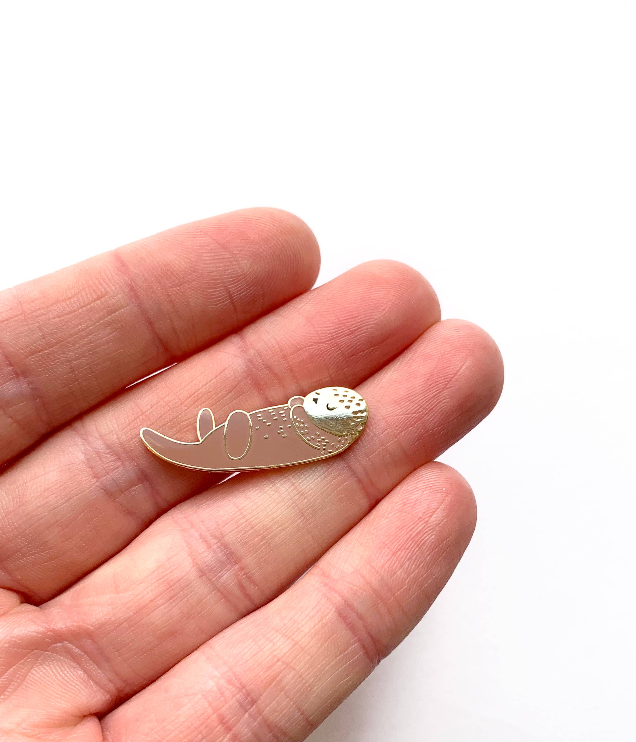 Tom Hardwick - Wholesale Lapel Pin/Button - Sea Otter Enamel Pin2