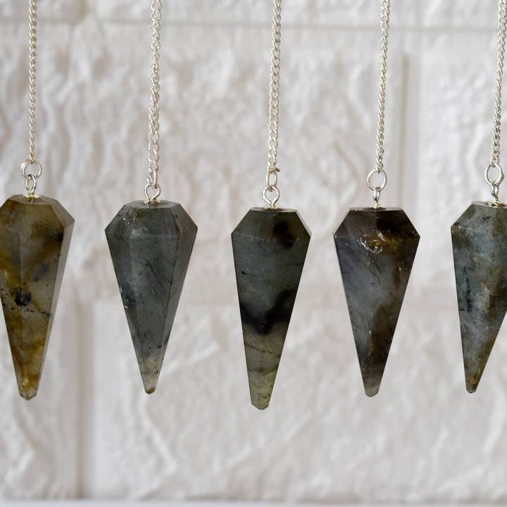Slagruta Pendel | Labradorit | Fasetterad | Kristallpendel för wholesale av Soothing Crystals