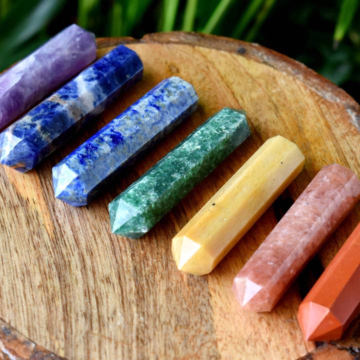 AK Healing Crystals - Venta al por mayor Piedras/cristales espirituales - Juego de 7 puntos de piedras de chakra, regalo de 7 chakras