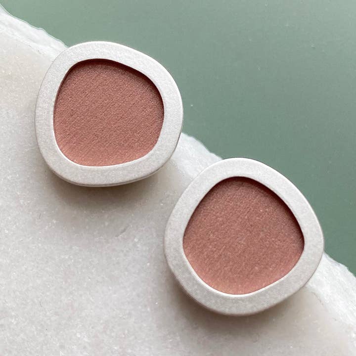 Brincos de Círculo Geométrico Prateado - 6 Cores Disponíveis por atacado de MicaPeet