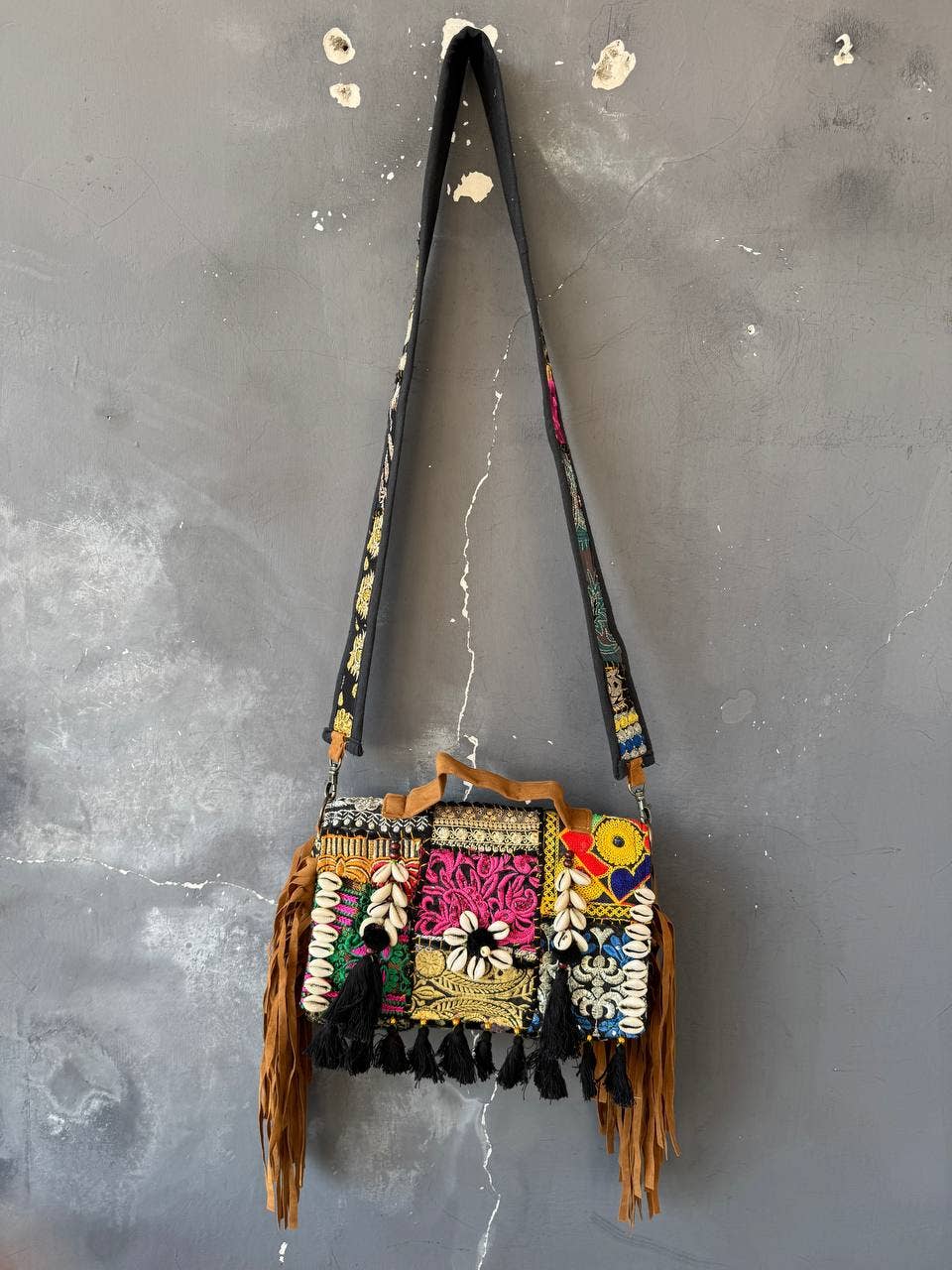 GYPSY STUDIO - Wholesale Shoulder Bag - Women's - Ethnic Banjara Shoulder Handcrafted Bag Woman's Banjara Bag3