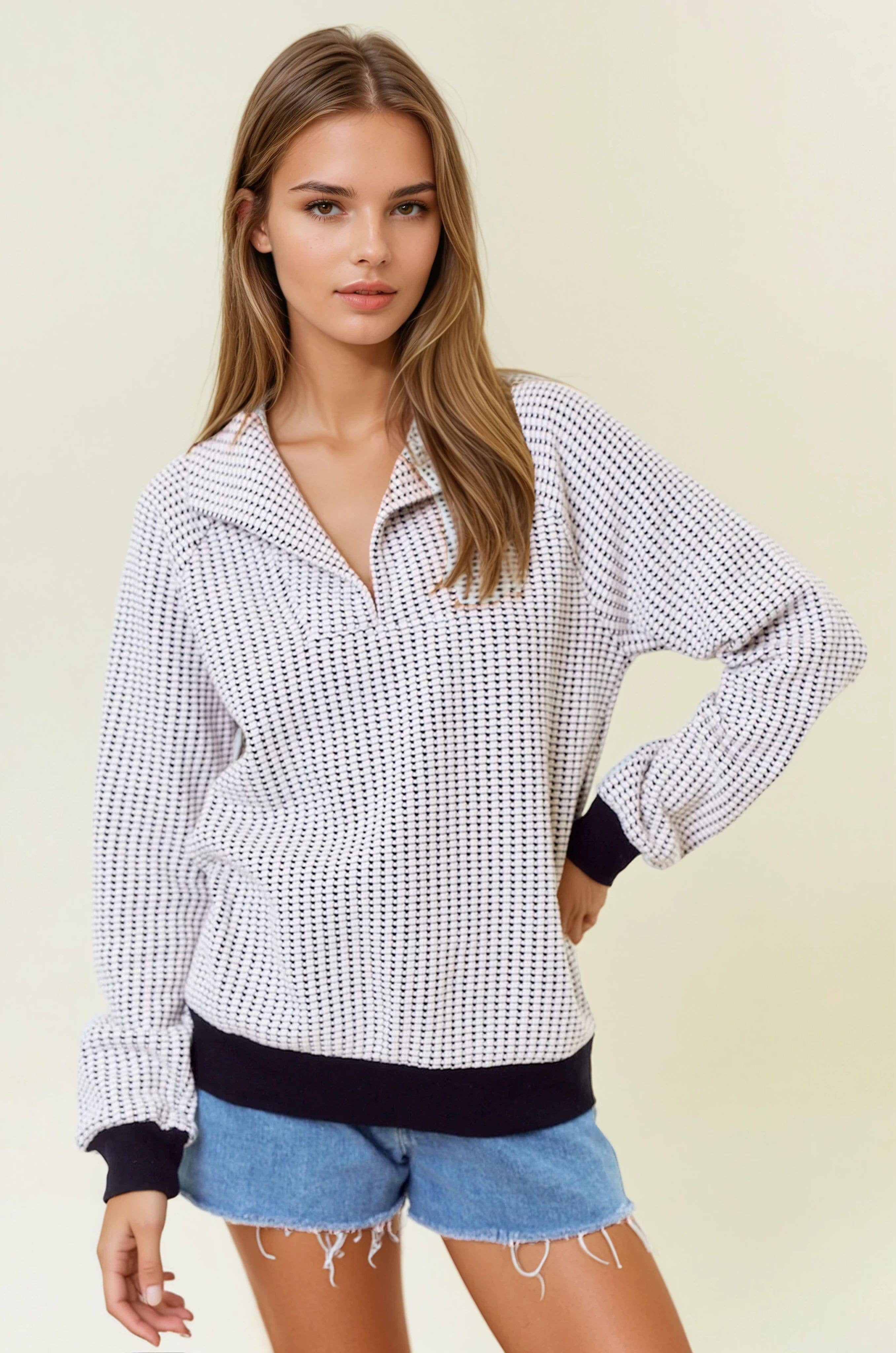 Doe and Rae – wholesale Sweatshirt – Women's – Two-Tone Oversized Collared Long Sleeve Sweatshirt - 44625T