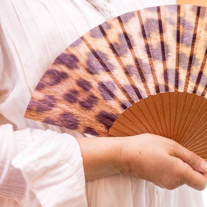 Kanela Fans - Wholesale Handheld Folding Fan - Leo hand fan1