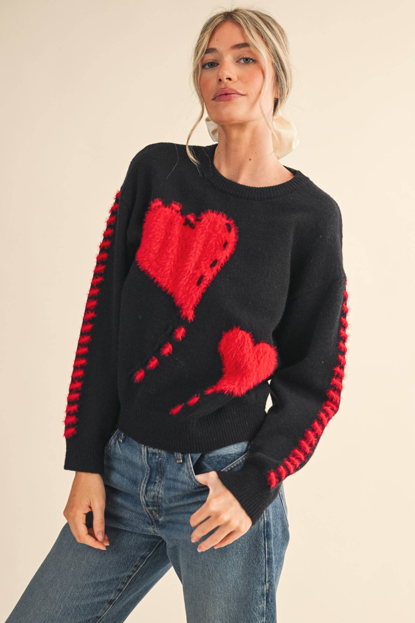 &MERCI - Wholesale Knit Sweater - Women's - FUZZY HEART KNIT SWEATER WITH WHIP STITCH MSW109902