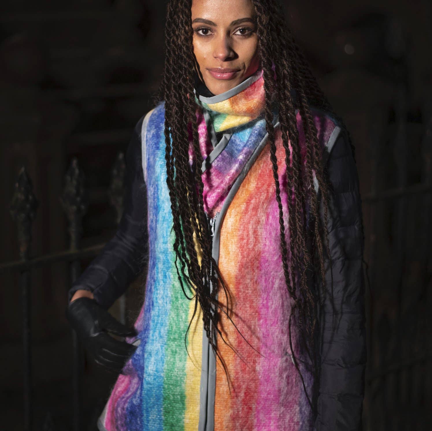 Vespertine NYC – Großhandel Pullunder – Damen – Reflektierende Mohair Cardigan Sweater Weste, Regenbogen gestreift10