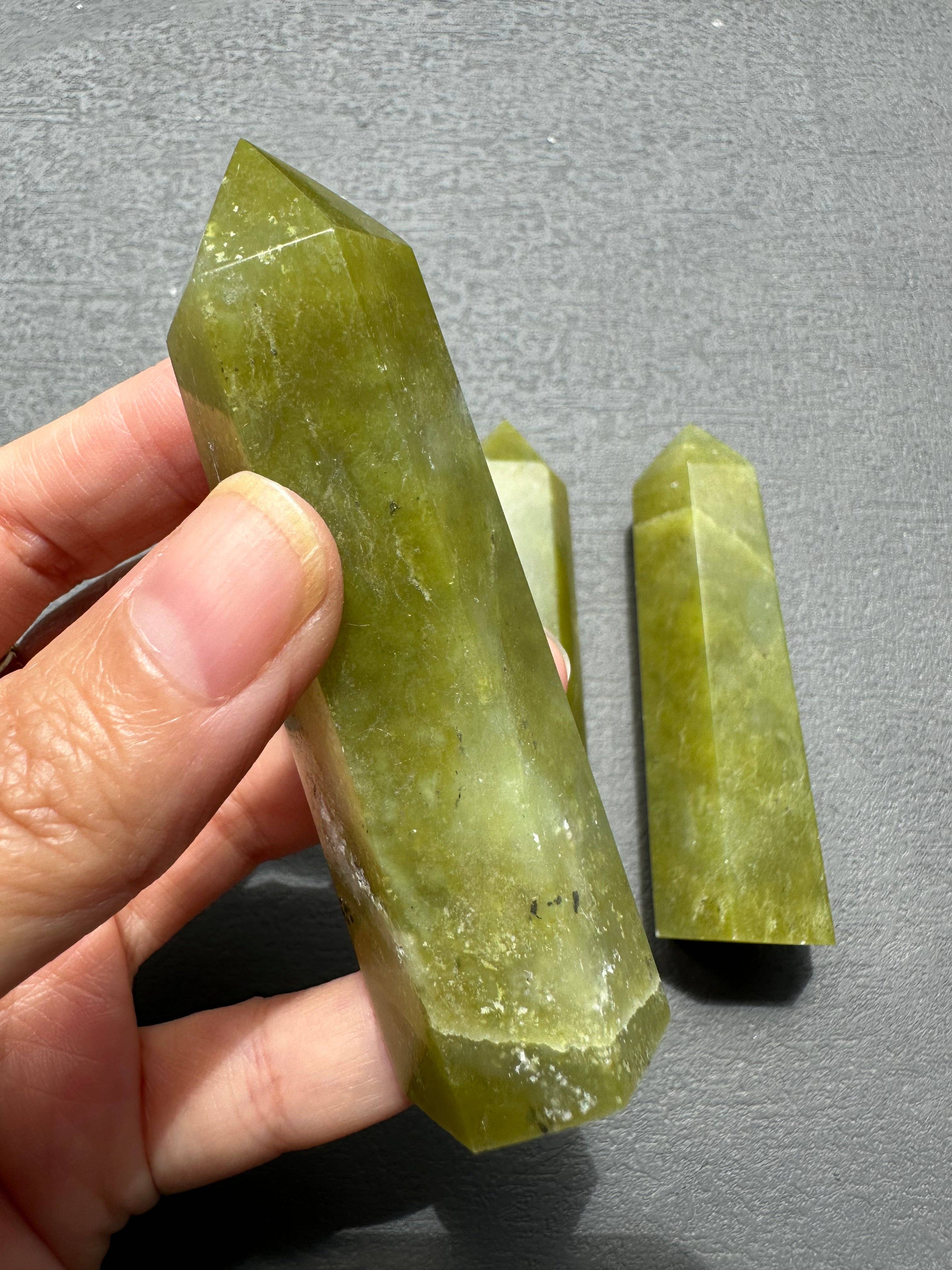 Moon Rituals - Wholesale Spiritual Stone/Crystal - Jade Tower 6-8cm | Natural Jade Crystal for Prosperity, Harmony & Healing | Reiki, Meditation, Chakra Balancing, Positive Energy, Good Luck, Christmas Crystal Gift5