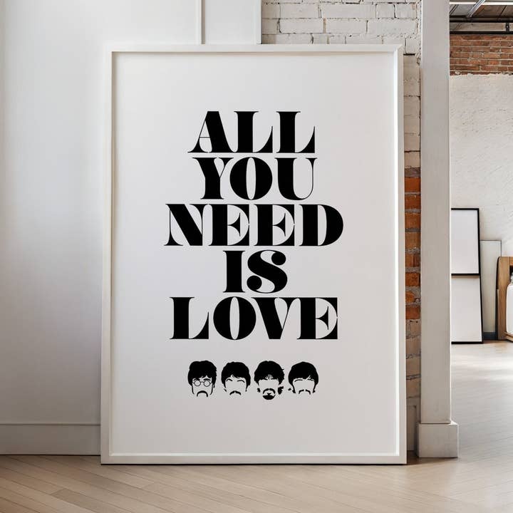 Alt Du Behøver Er Kærlighed | The Beatles Typografi Vægkunst Print for engroshandel hos Belter Prints
