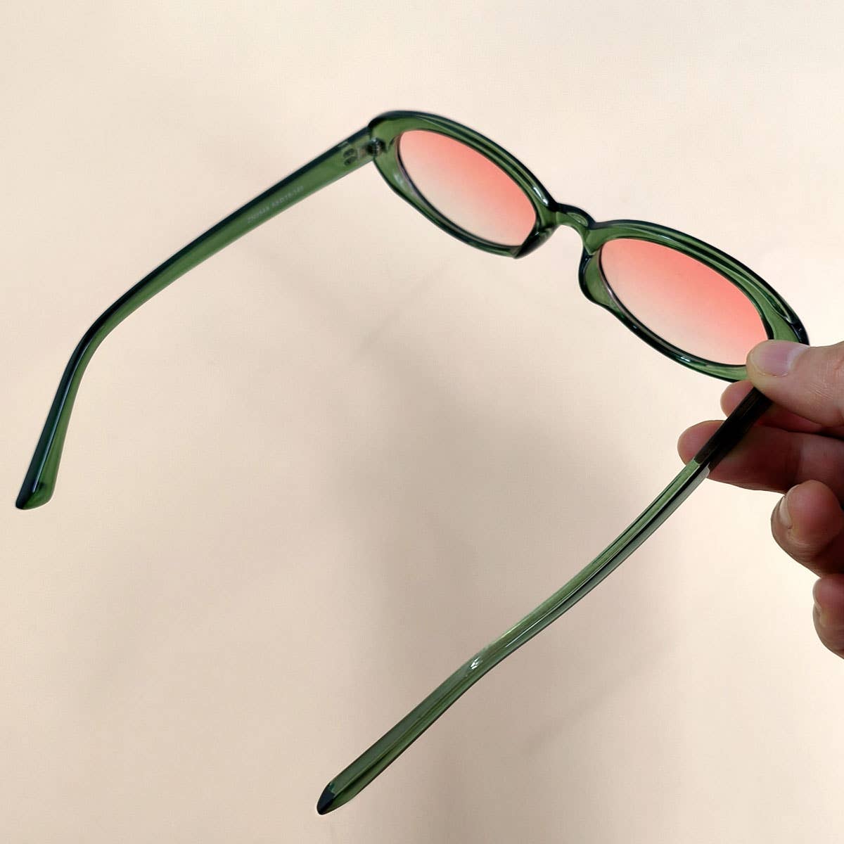 ACCITY - Wholesale Sunglasses - Women's - RETRO SMALL OVAL FRAME SUNGLASSES_CWASG047917