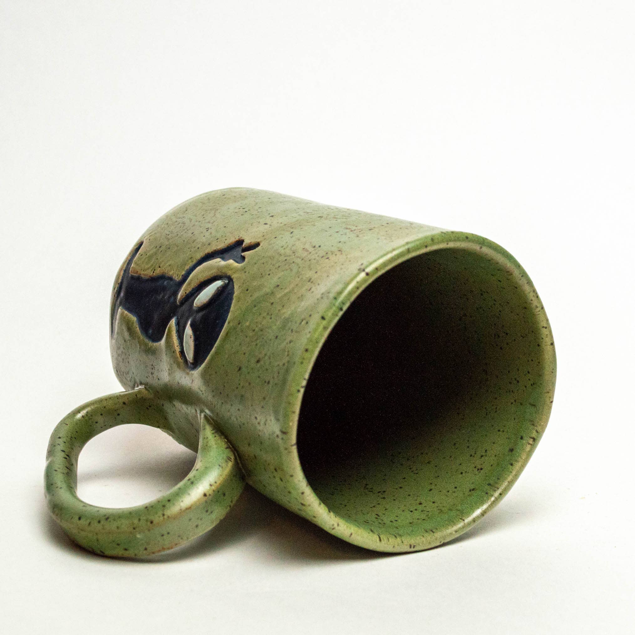 White Squirrel Clayworks - Venta al por mayor Taza - Taza de cerámica de 14oz hecha a mano por Alien Design, en Ohio.5