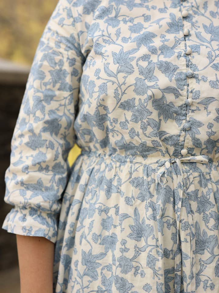 Ada Faye - Wholesale Jurk - Dames - Ada Faye Evelyn Jurk - Lichtblauw | Pre-order Verzending Verwachte Leverdatum 20/86