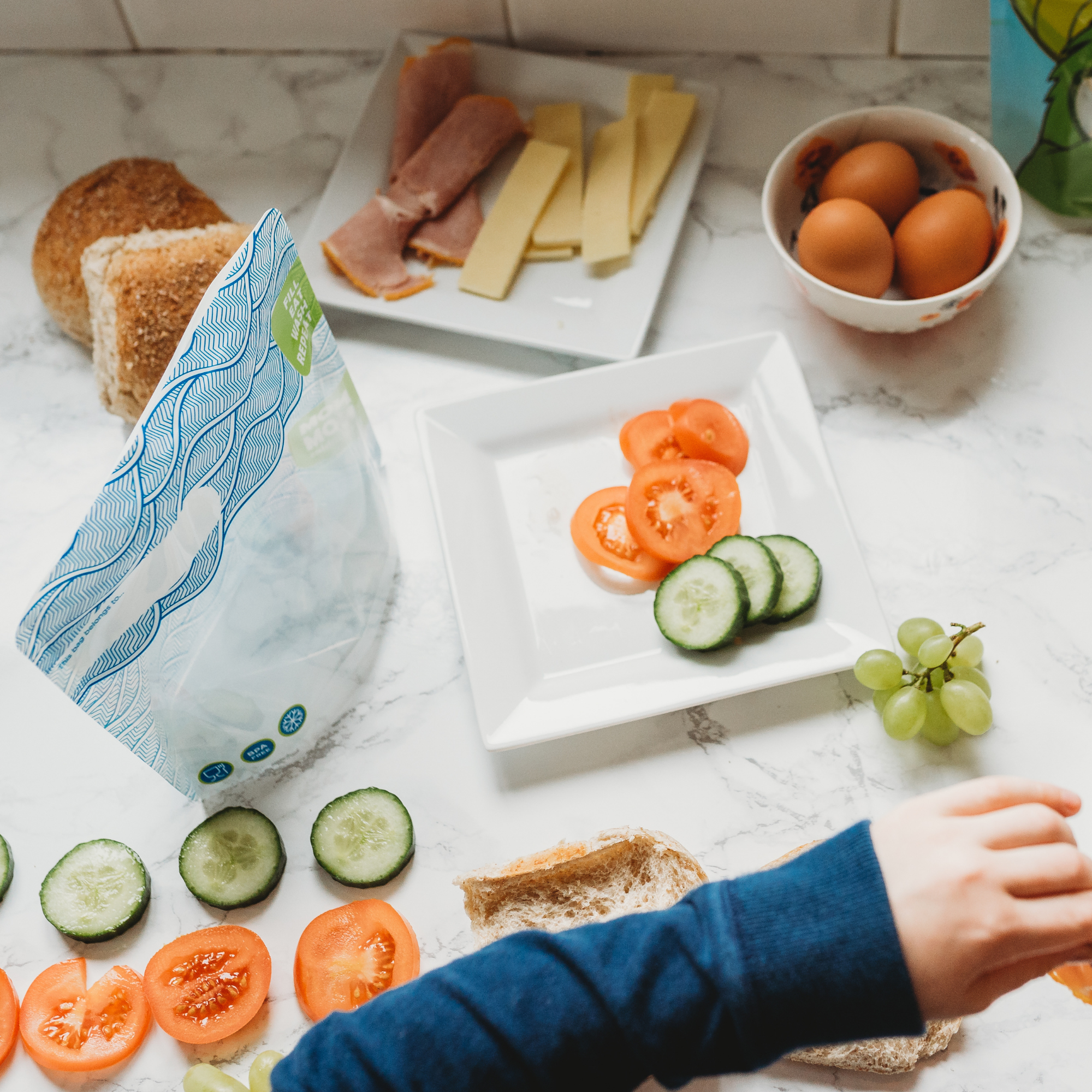 Nom Nom Kids - Wholesale Food Storage Wrap/Bag - 4 WAVE reusable sandwich bags7