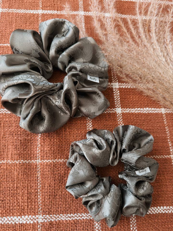 Lorelai for wholesale by Knotty But Sweet