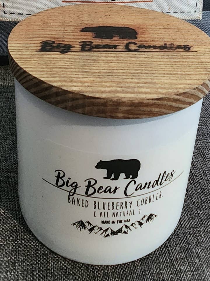 Bougies de soja à la noix de coco coulées à la main BBC - Cordonnier aux myrtilles cuites au four pour la vente par Big Bear Candles