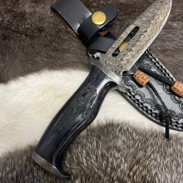 Titan International - Wholesale Pocket Knife/Holder - Lunar Guardian Damascus Knife TK-098 (Compact)1