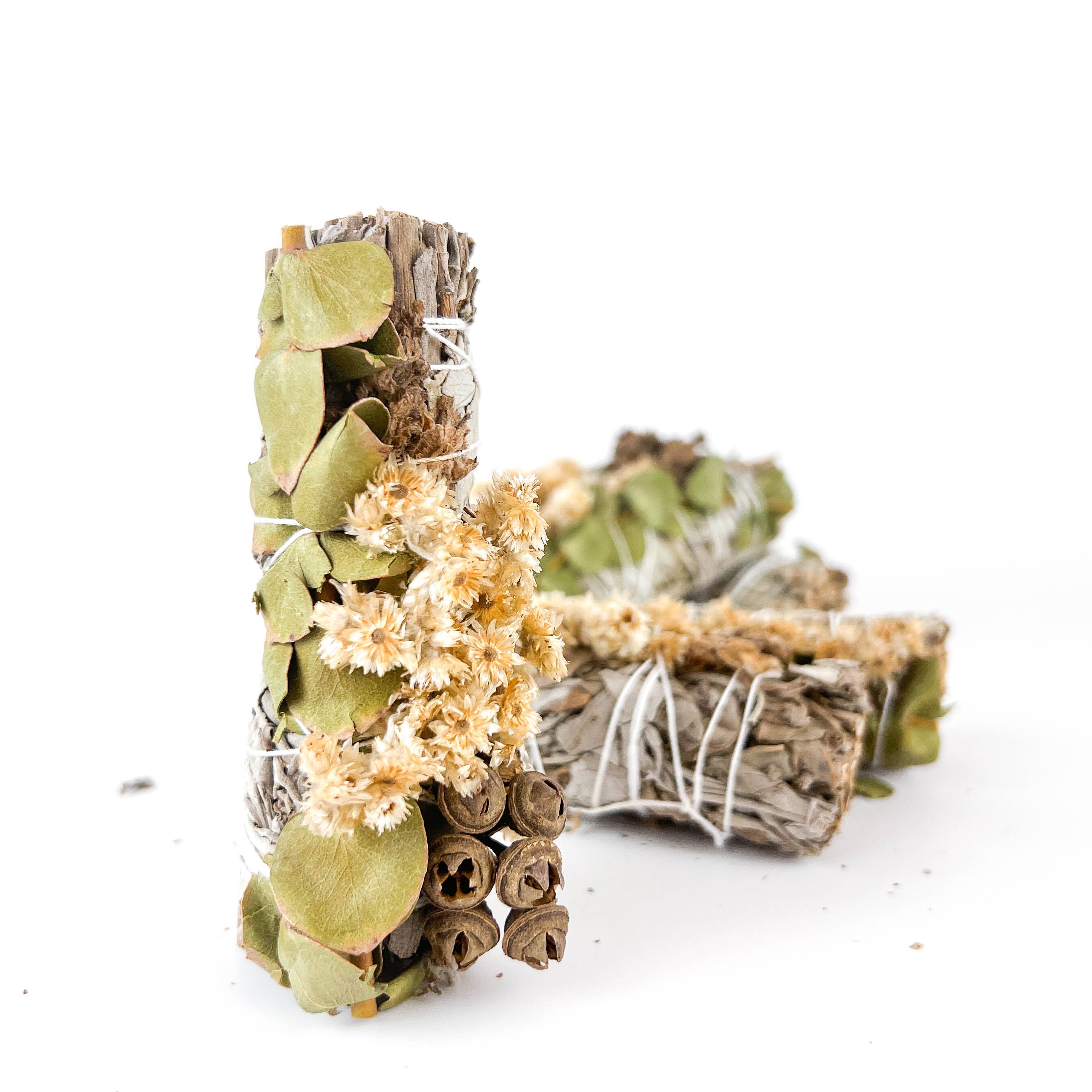 GREENROOTS USA LLC - Wholesale Sage Bundle - White Sage, Lavender & Eucalyptus Dollar Sage 4"9