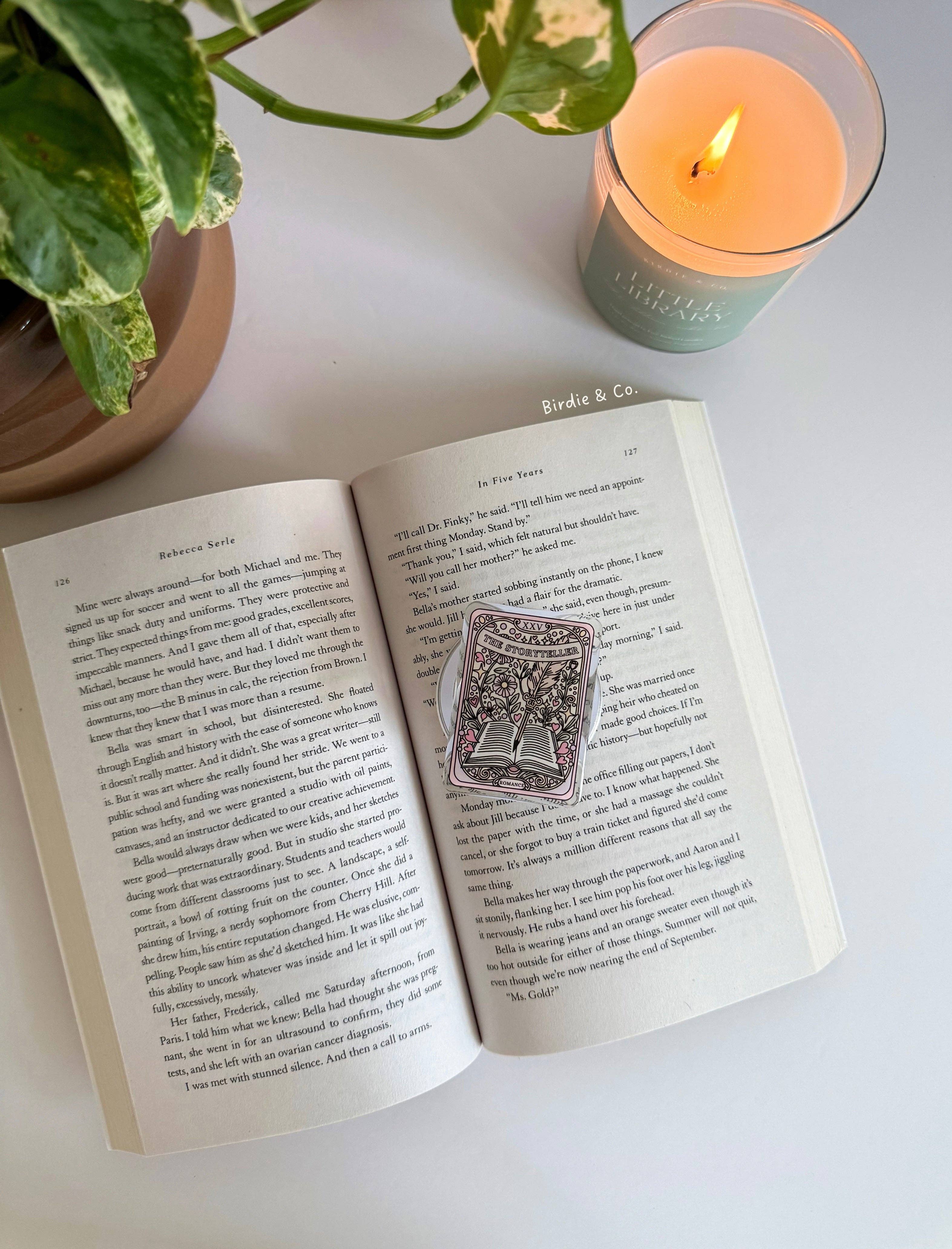 Birdie & Co. – Großhandel Telefon-/Tablet-Ständer – Storyteller Kindle-Griff, von Tarotkarten inspirierter E-Reader-Halter3