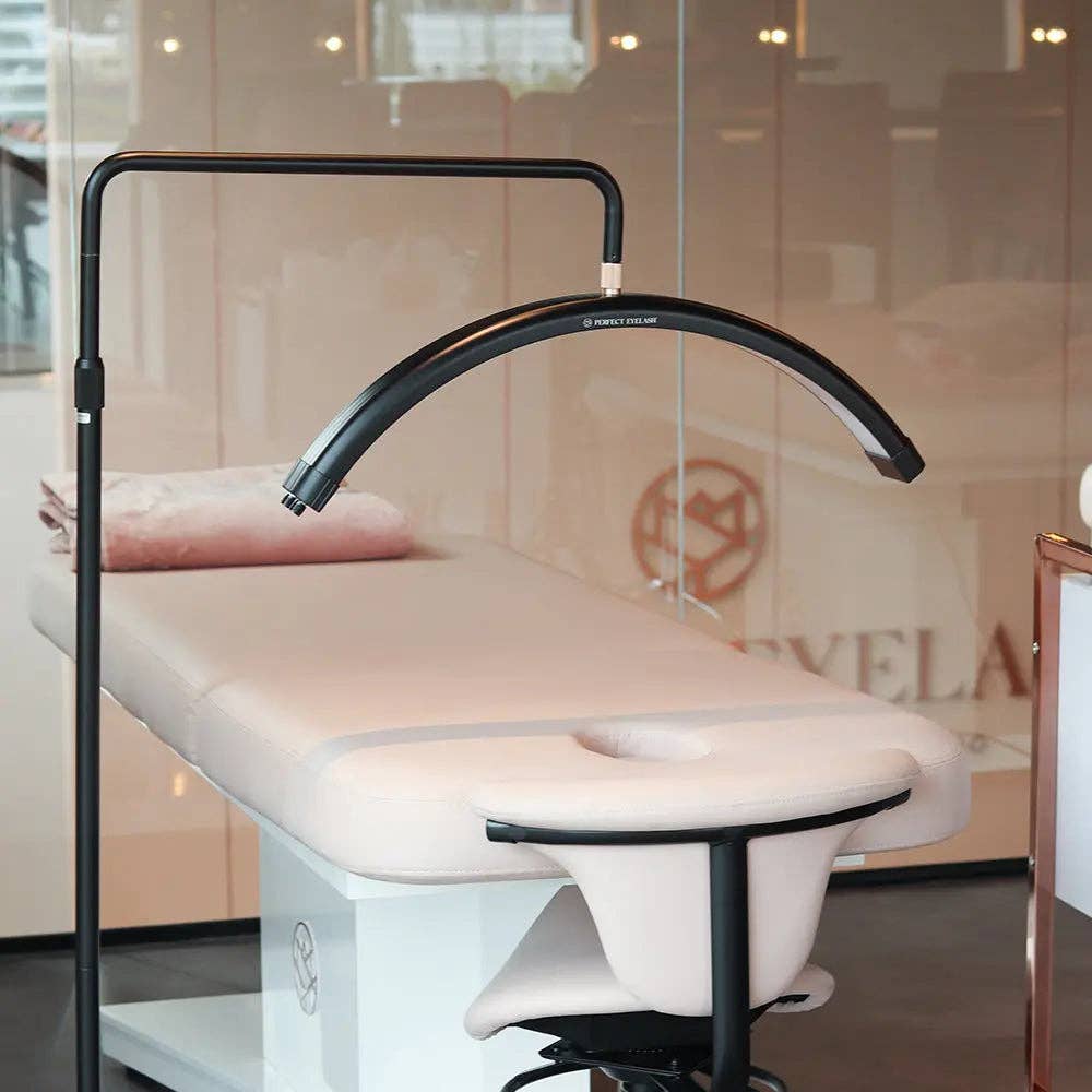 PE Cosmetics – wholesale Accent-/skrivbordslampa – Maanlicht belysning från PE Cosmetics0