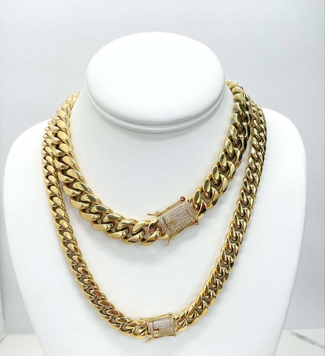 Luxus Accessories – wholesale Link & chain necklace – 14k Gold Filled 10mm or 14mm Cuban Link Chain with Micro CZ5