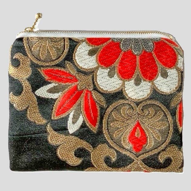 Japanese Kimono Silk Pouches Vintage Kimono Pouch Zipper Pouch Kimono Fabric Kimono Accessories Handmade Pouch Vintage Kimono Upcycled Kimono Traditional Japanese Travel Pouch Colorful zipper pouch colorful travel pouch bag organizer for wholesale by House of Shokunin