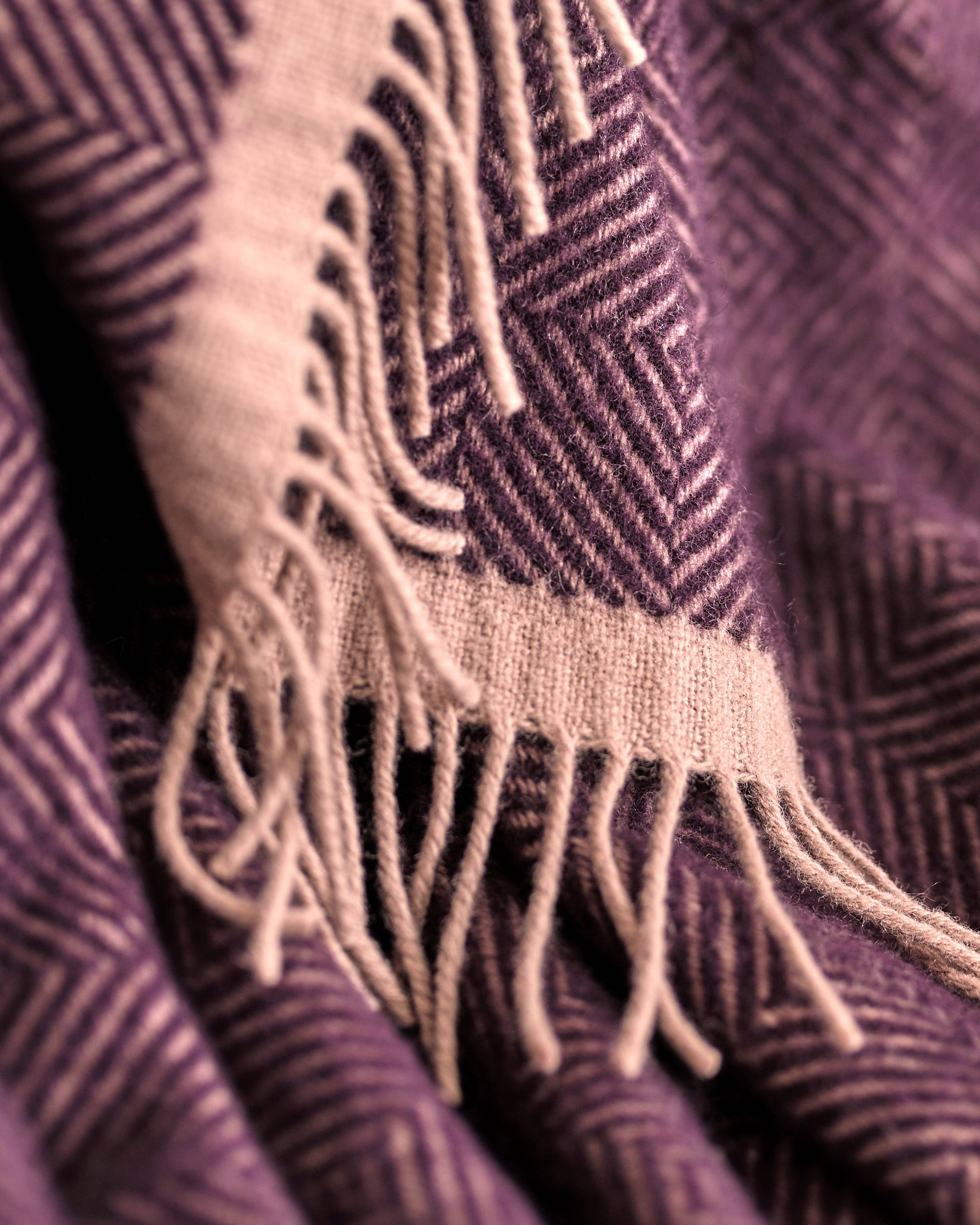 The British Blanket Company – wholesale Throw blanket – Wildweave Blanket: Blackberry and Heather2