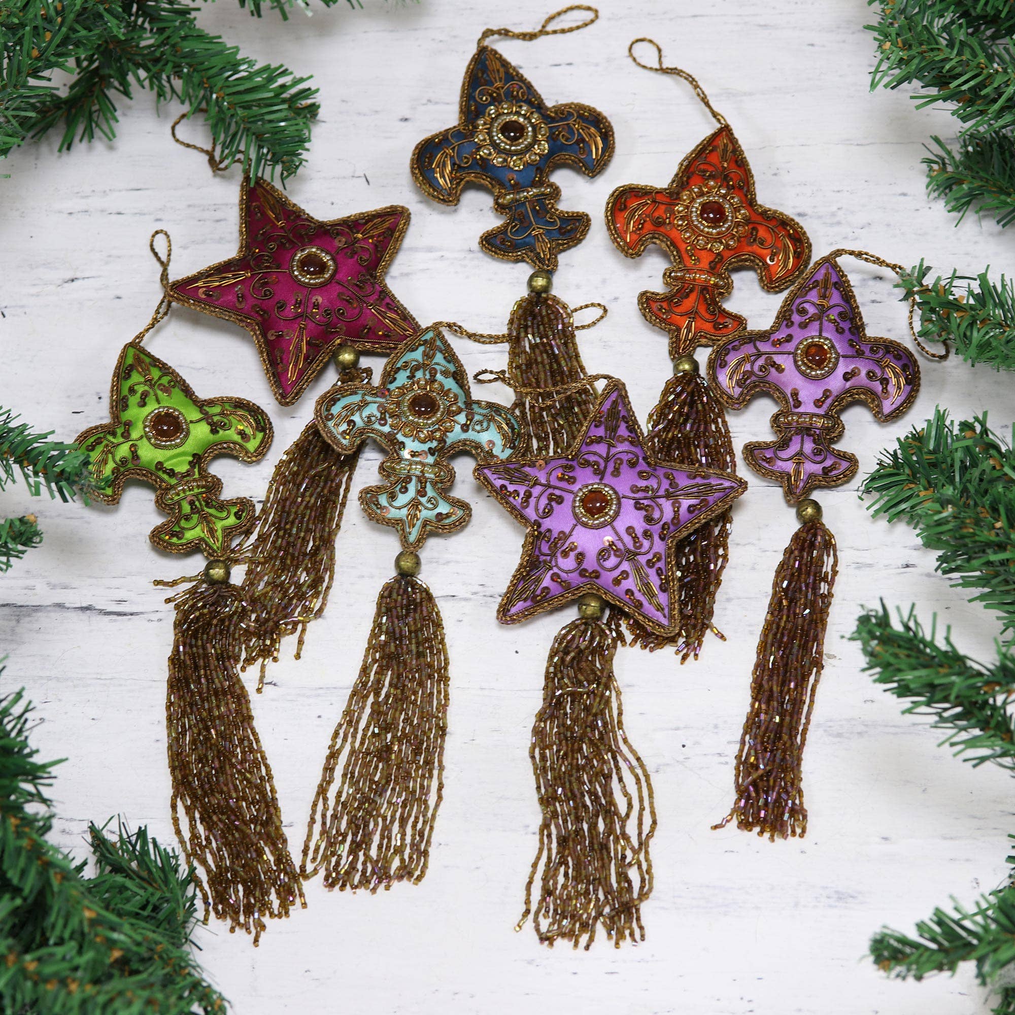NOVICA - Wholesale Ornament Set - Novica Handmade Happy Holiday  Beaded Ornaments (Set Of 7)1