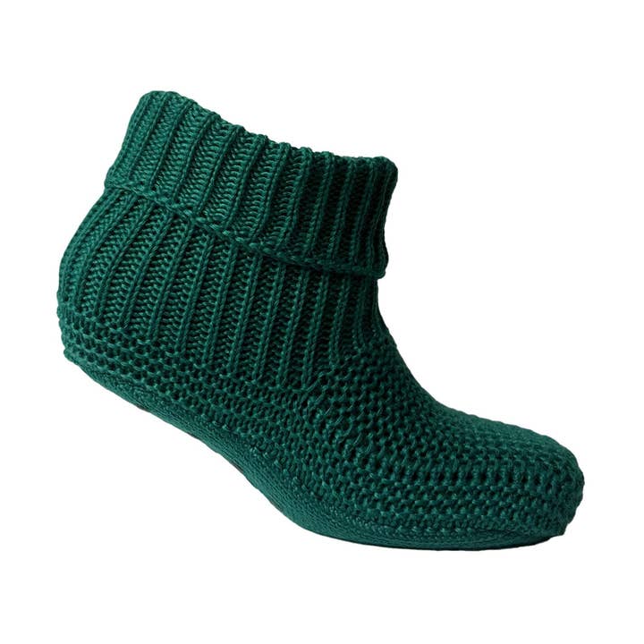 Chaussons légers pour femmes vert chou frisé pour la vente par Urban Knit Slipper Socks & Gifts