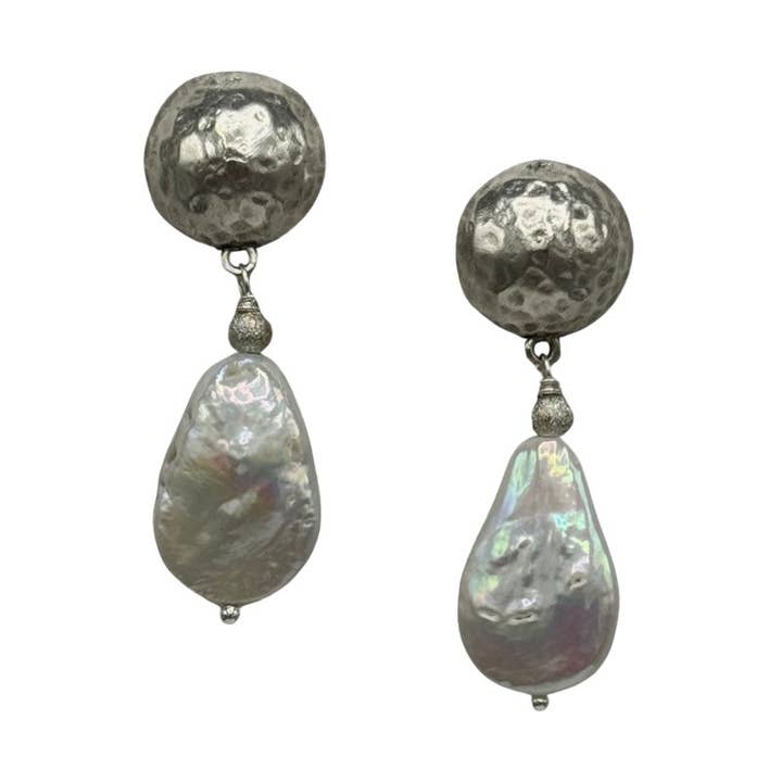 323-01-S | PEBBLE EARRING IN SILVER for wholesale by Girl With A Pearl