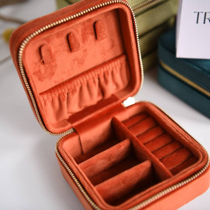 Cecelia Designs Jewelry - Wholesale Jewelry Box/Organizer - Jewelry Travel Cases
