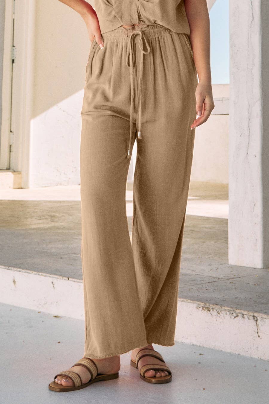 Oddi – Blusa - Mulher por atacado – Top Muscle com detalhe de borda desfiada em linho6