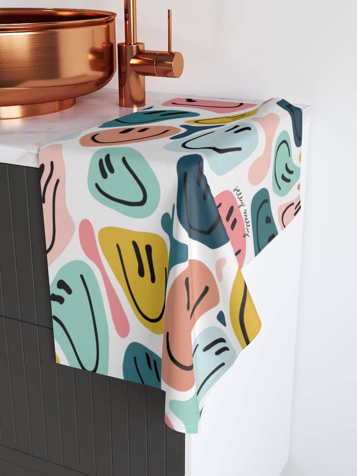 Happy Towel for wholesale by Jelly Melly