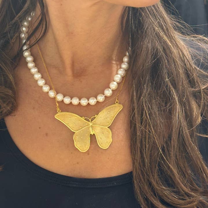 Anokhi Green | Handmade Gemstone Jewelry - Venta al por mayor Collares con colgantes/abalorios - Collar de Cadena con Insecto Mariposa | Collar de Esperanza y Renacimiento