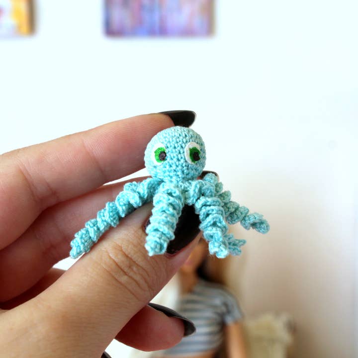 Lenasminiland – Engroshandel Tilbehørssæt til dukke - Børn – Miniature blæksprutte, hæklet amigurumi en-tommer ocean blæksprutte