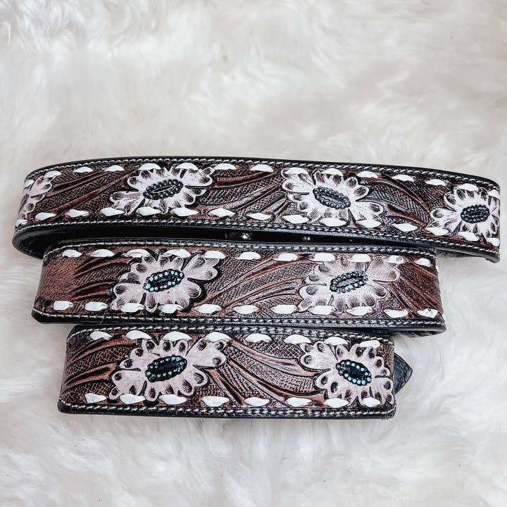 The Sterling Gypsy - Venta al por mayor Collar - Perros - Collar vaquero para perro vaquero de piel blanca cosida a látigo, labrado a mano, vaca, perro de granja