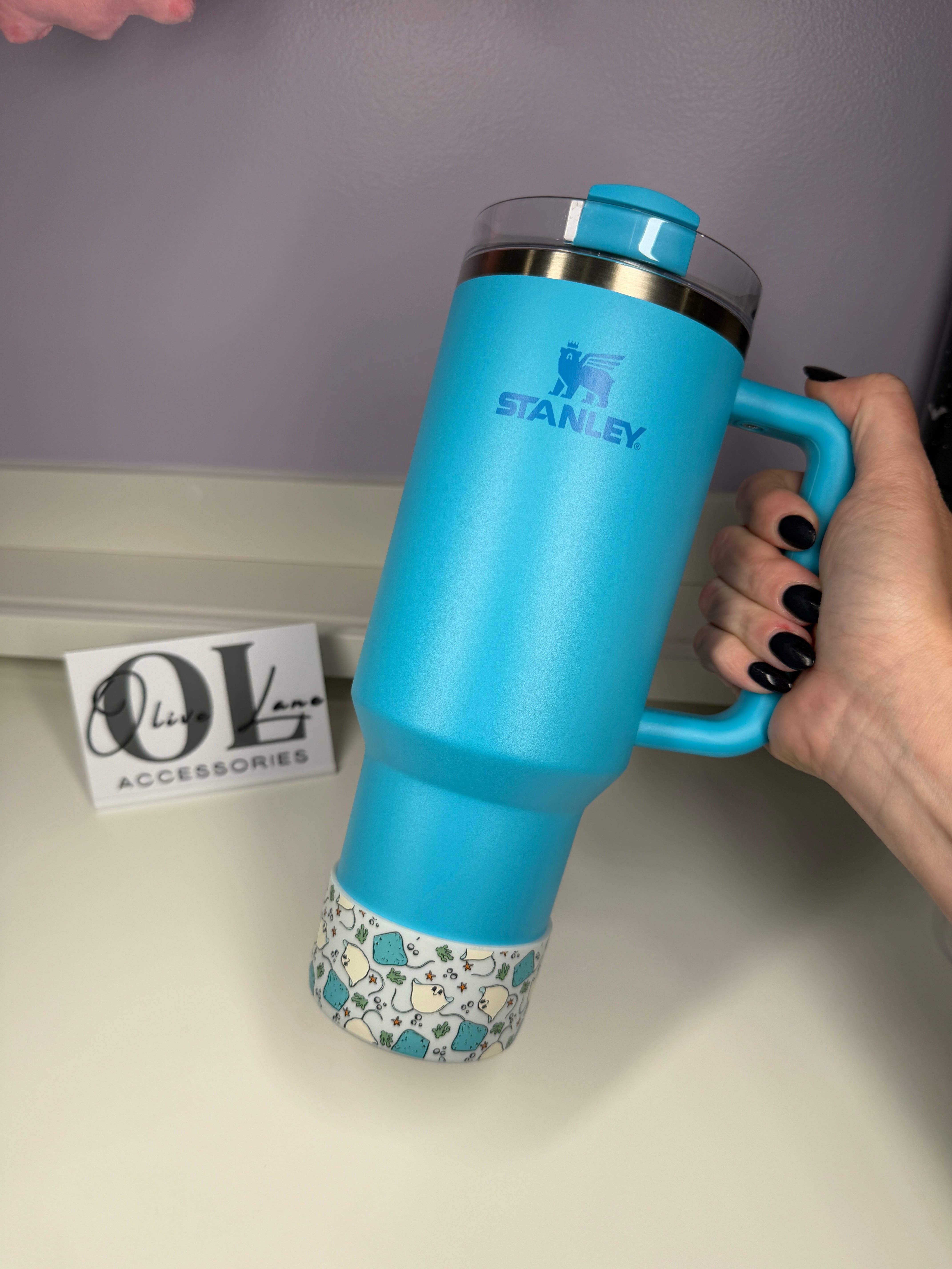 Olive Lane Accessories - Wholesale Insulated Mug/Tumbler - Smiling Stingray  - Silicone Tumbler Boot7